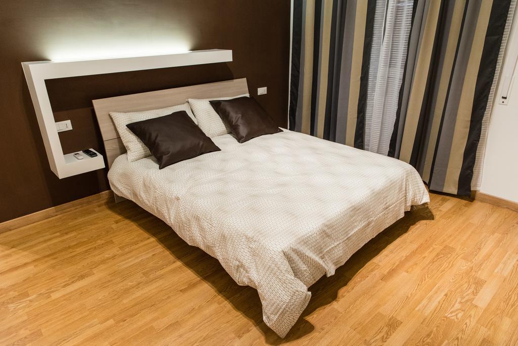 Mirabilia Urbis Roma Bed & Breakfast ภายนอก รูปภาพ