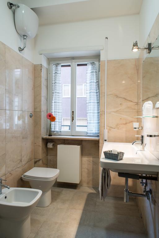 Mirabilia Urbis Roma Bed & Breakfast ภายนอก รูปภาพ